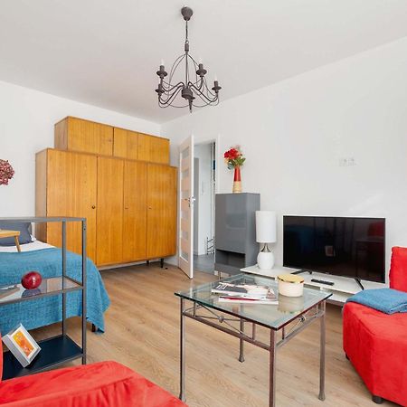 Colorful Studio Near The Spodek Arena In Katowice By Noclegi Renters Dış mekan fotoğraf