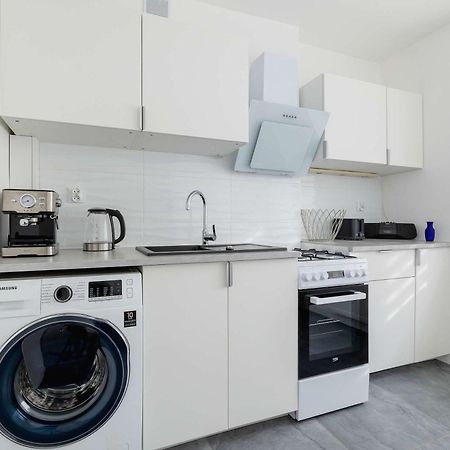 Colorful Studio Near The Spodek Arena In Katowice By Noclegi Renters Dış mekan fotoğraf