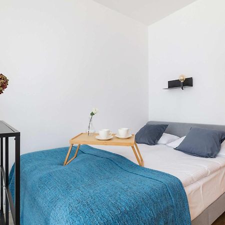 Colorful Studio Near The Spodek Arena In Katowice By Noclegi Renters Dış mekan fotoğraf
