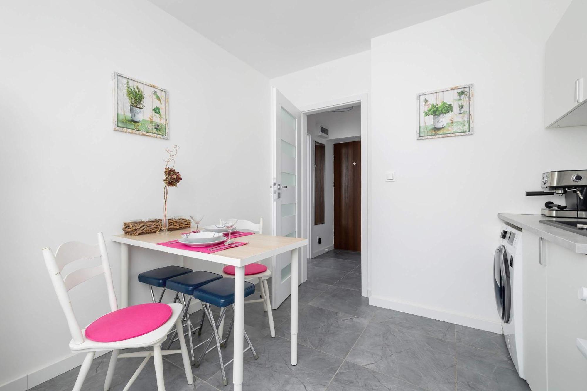 Colorful Studio Near The Spodek Arena In Katowice By Noclegi Renters Dış mekan fotoğraf